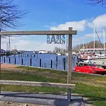 Apartamento Sonnensegler Usedom Direkt Am Yachthafen Mit Terrasse Parkplatz Wlan Karlshagen