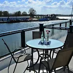 Sonnensegler Usedom Direkt Am Yachthafen Mit Terrasse Parkplatz Wlan Apartamento *