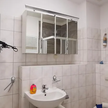 Apartment Sonnensegler Usedom Direkt Am Yachthafen Mit Terrasse Parkplatz Wlan Karlshagen